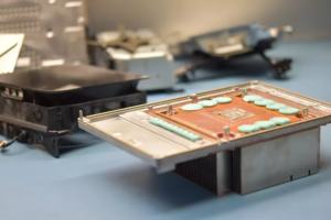 Czyszczenie konsoli Xbox Series X z kurzu