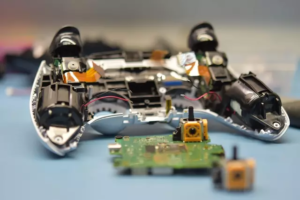 Wysyłkowa naprawa pada PS5 z Warszawy