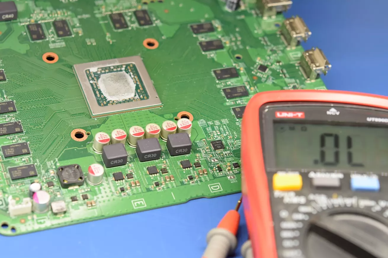 Naprawa sekcji zasilania w Xbox One Naprawa sekcji zasilania konsoli Xbox One