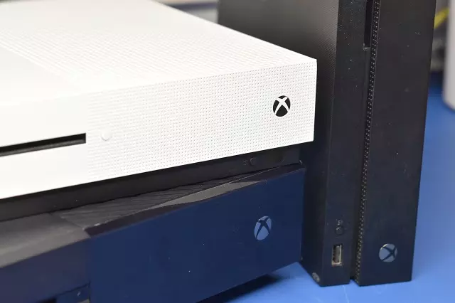Nie chce się włączyć konsola Xbox One Xbox One, Xbox One S i Xbox X nie chce się włączyć