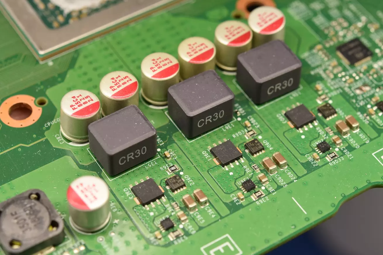 Sekcja zasilania konsoli Xbox One Uszkodzona sekcja zasilania Xbox One