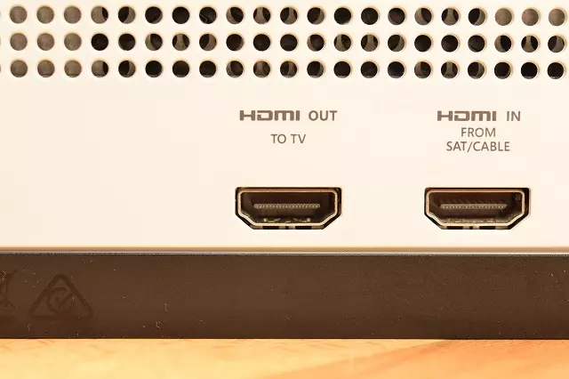 Wyjście HDMI Xbox One S Wyjście HDMI w konsoli Xbox One S