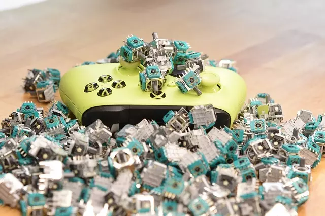 Wymiana analoga pad Xbox Wymiana uszkodoznego analoga pad Xbox