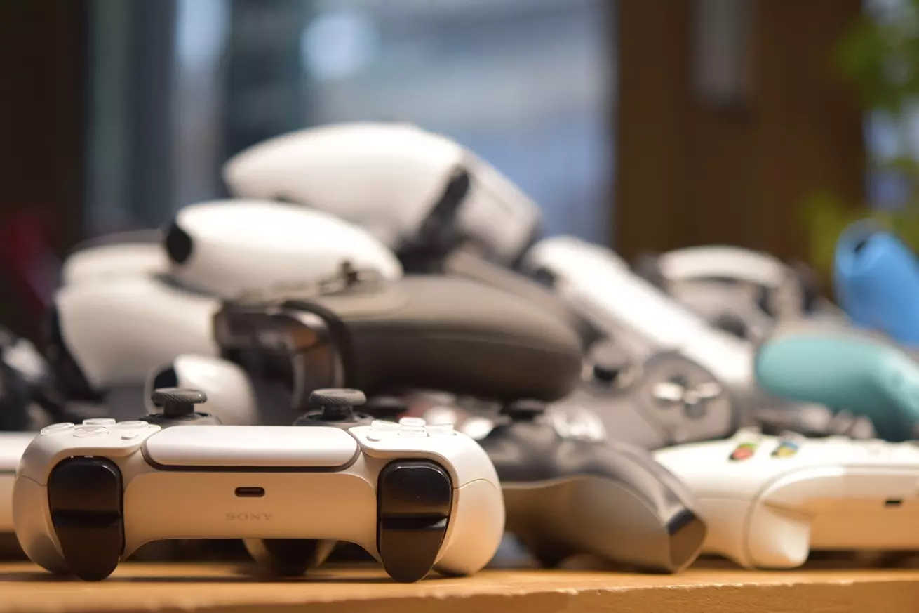 Używane pady DualSense Używane pady DualSense z drugiej ręki