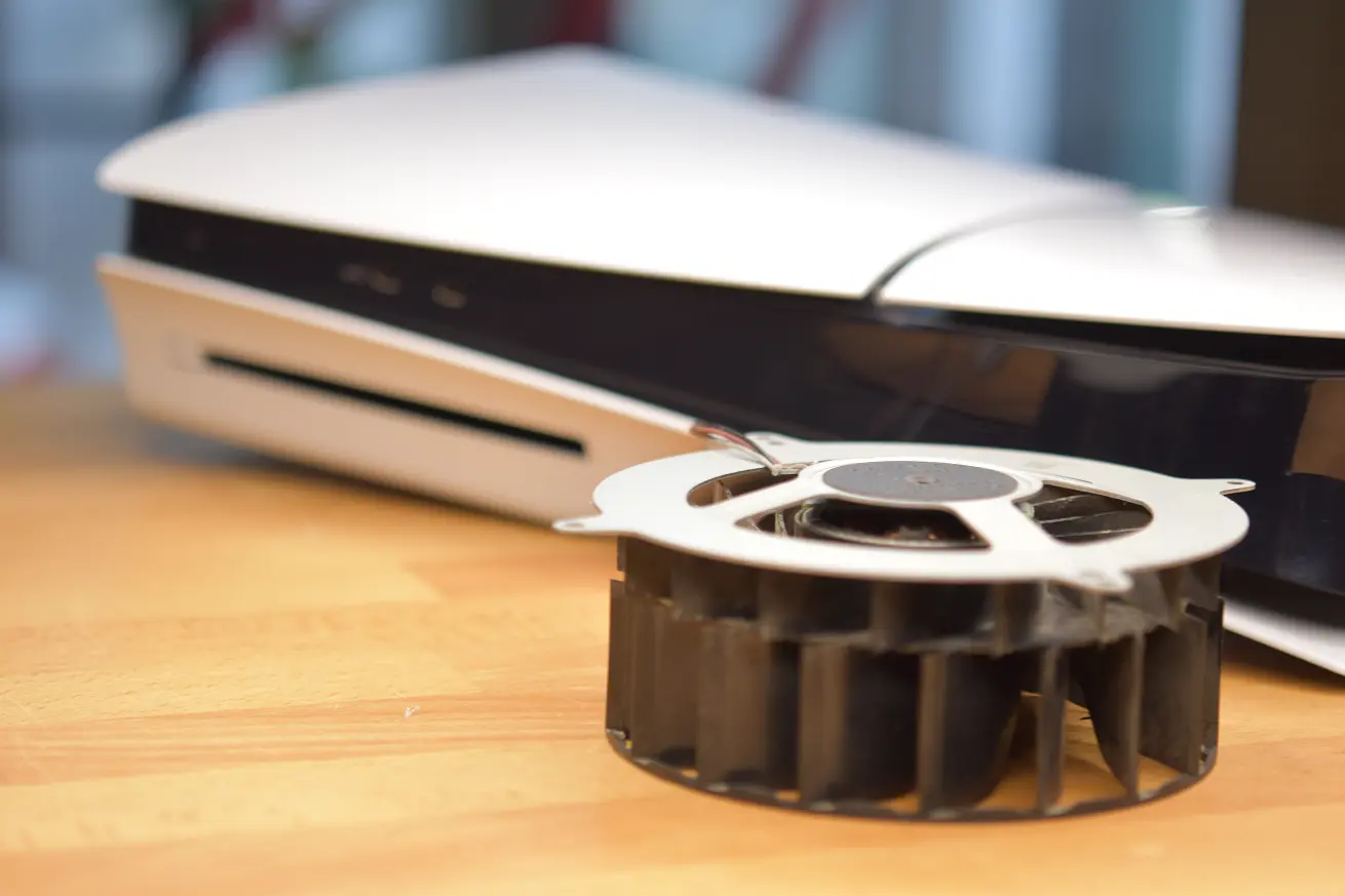 throtling-konsola-laptop-ps5 konsola ps5