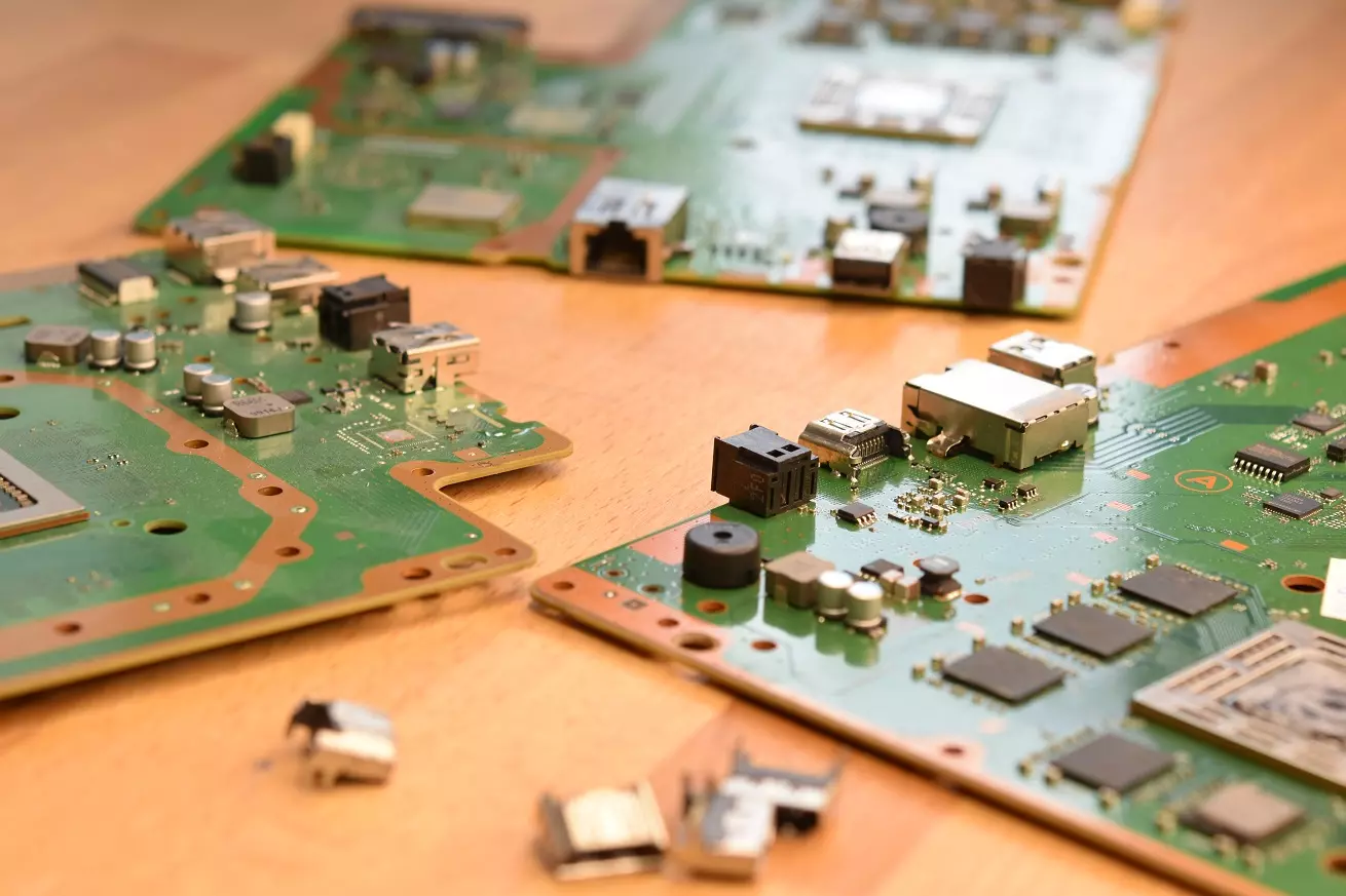 Naprawa PS4 - płyty główne Naprawa PS4 - uszkodzone płyty główne