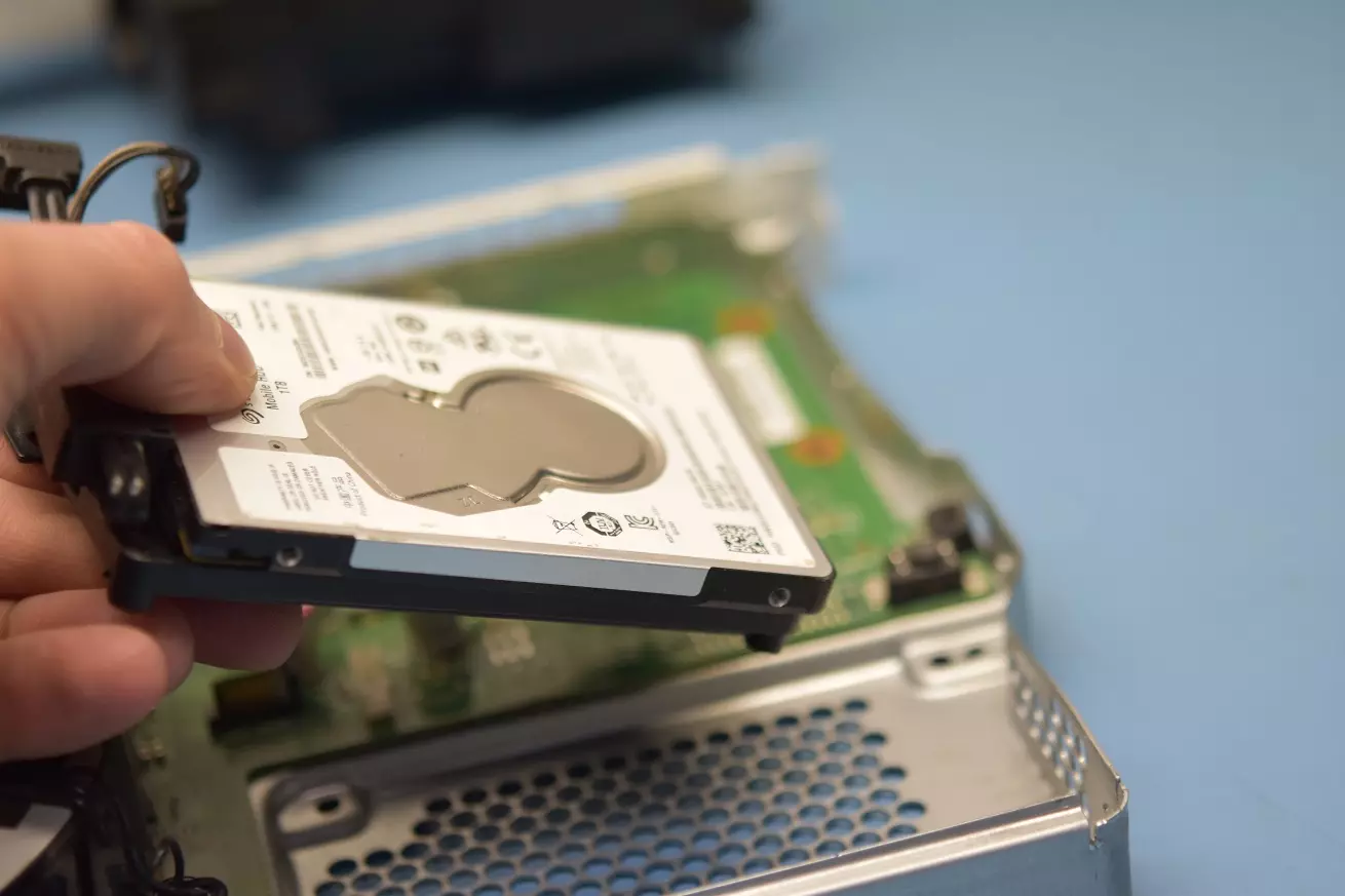 Serwis Xbox One X - wymiana uszkodzonego HDD