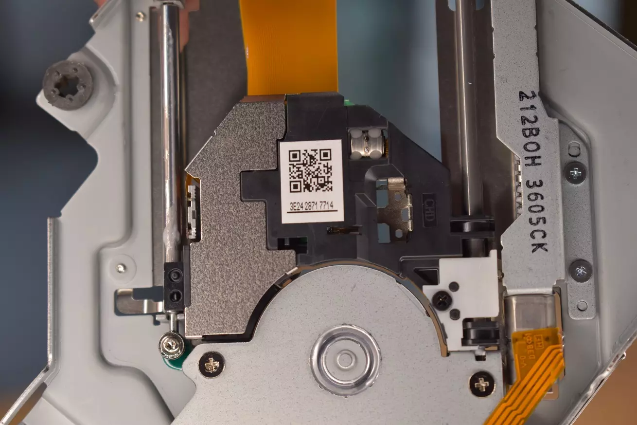 wymiana-lasera-xbox-series-x-szyna-hop-b150 Wymiana lasera Xbox Series X szyna HOP B-150 serwis