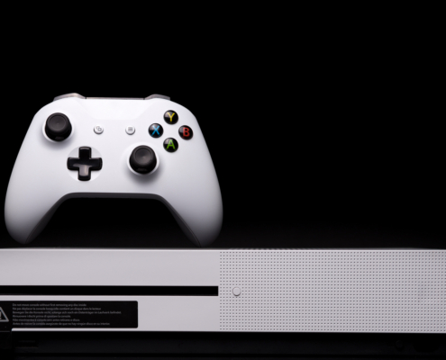 Awaryjne wysuwanie płyt w Xbox Series X, One, One X i S – jak to zrobić